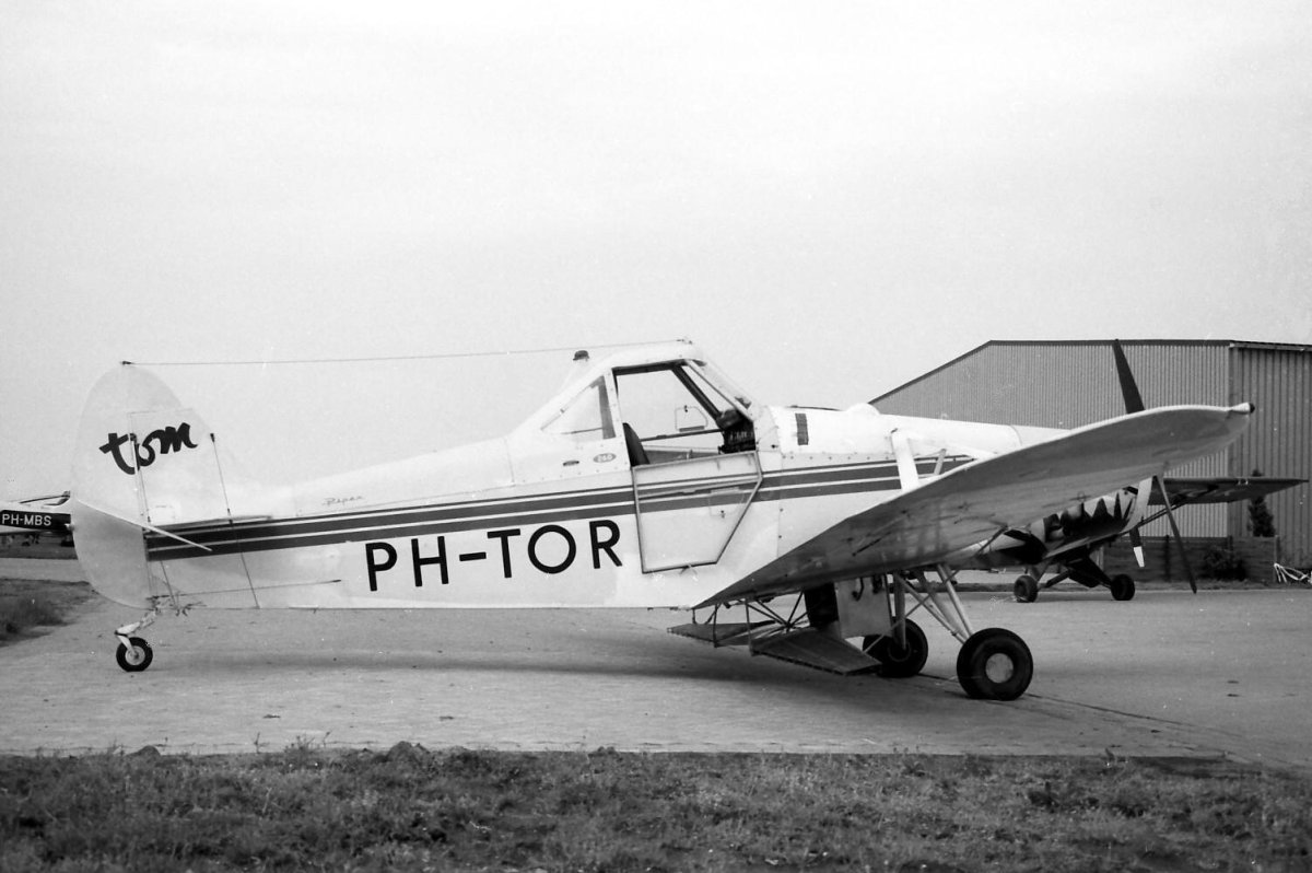 Piper pa-25
