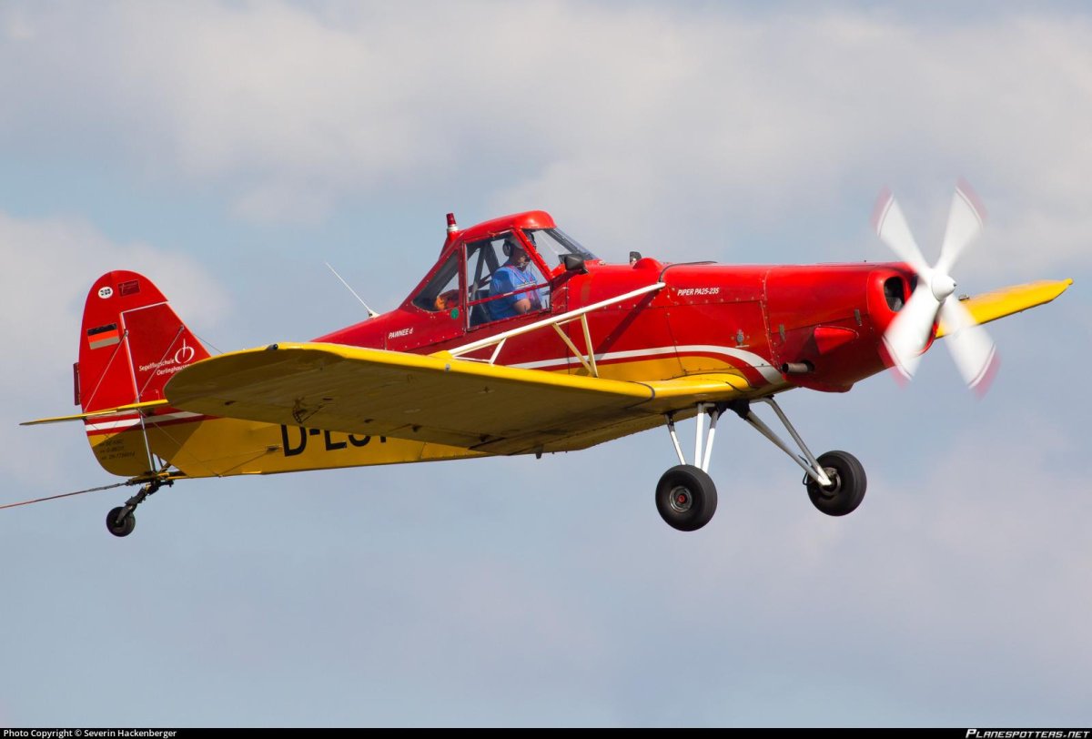 Piper pa-25