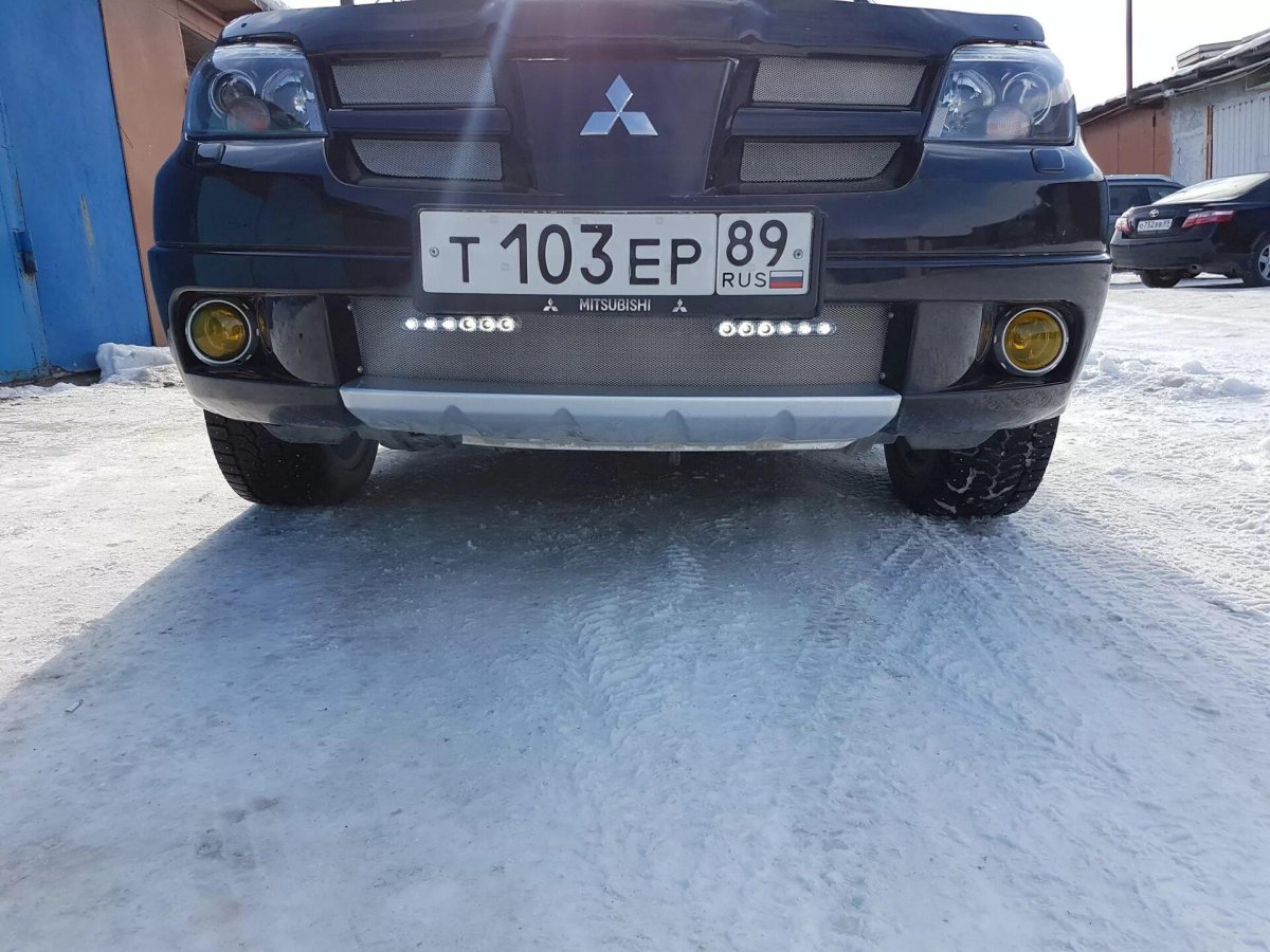 Противотуманки Митсубиси Аутлендер 1 поколения