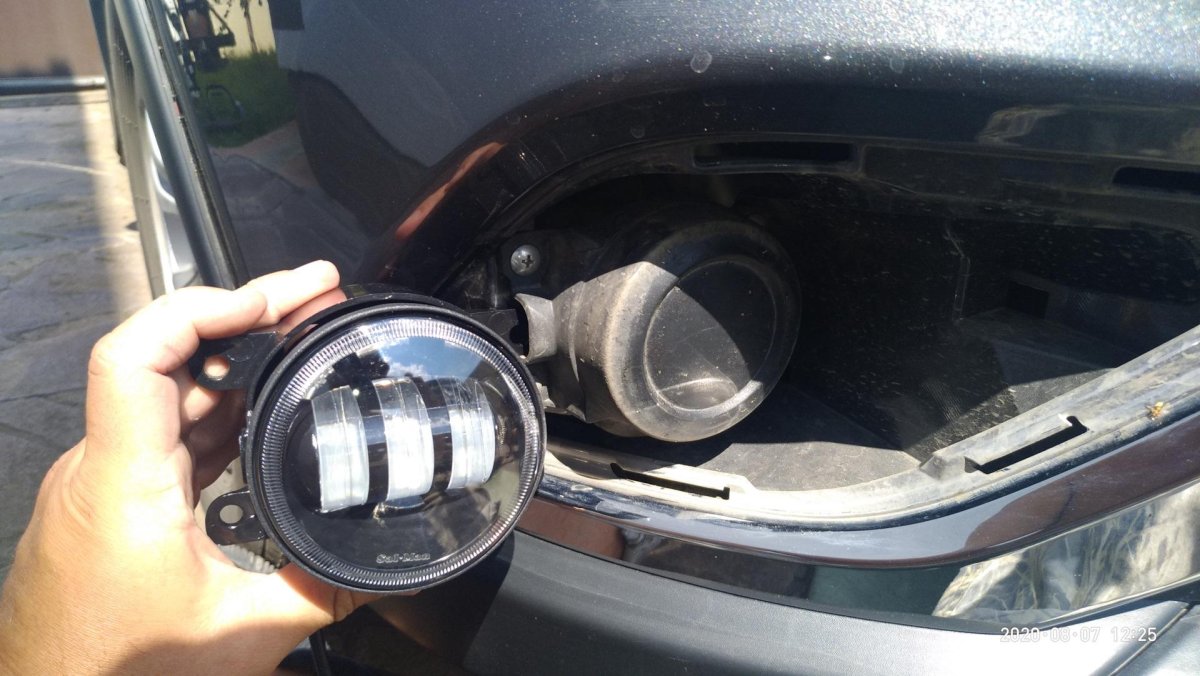 Крепление ПТФ Mitsubishi Outlander 3