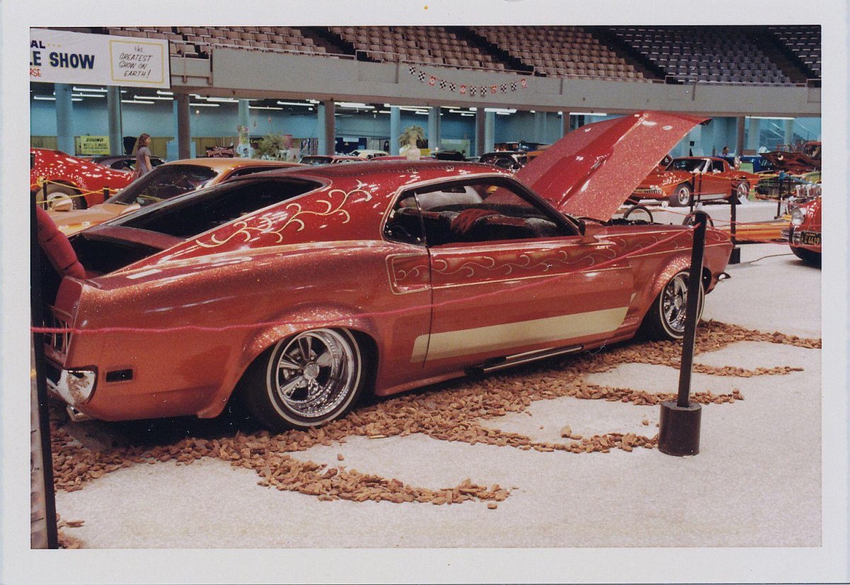 Мустанг лоурайдер