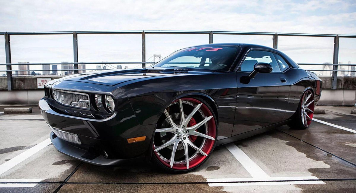 Dodge Challenger srt8 Wheels