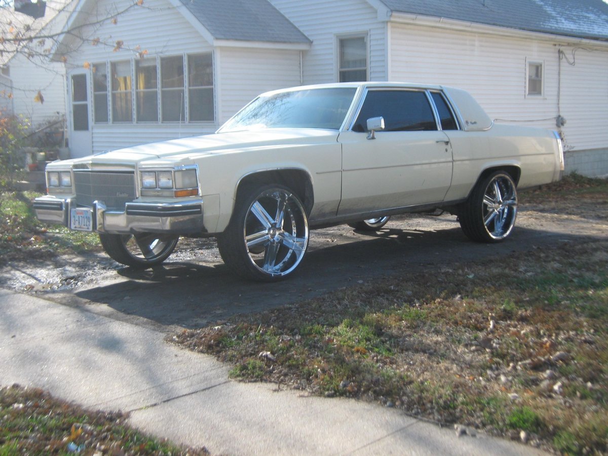 Donk стиль авто Кадиллак