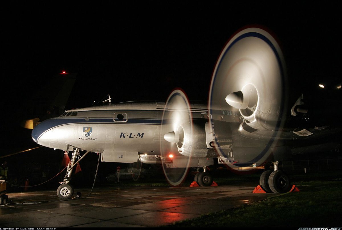 Lockheed l-1649 Starliner