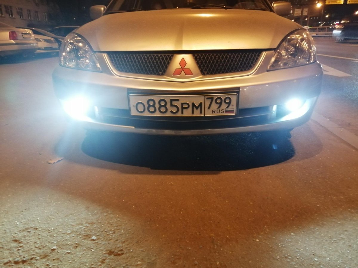 Противотуманные фары Лансер 9