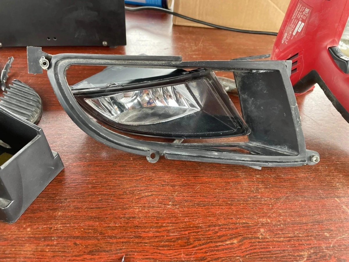 Противотуманные фары Митсубиси Лансер 9