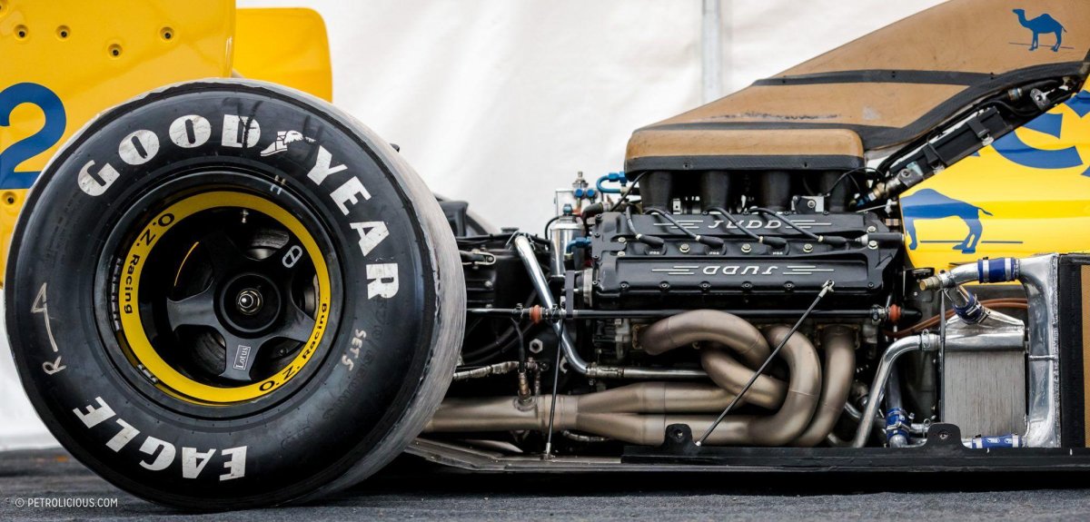 Мотор болида f1