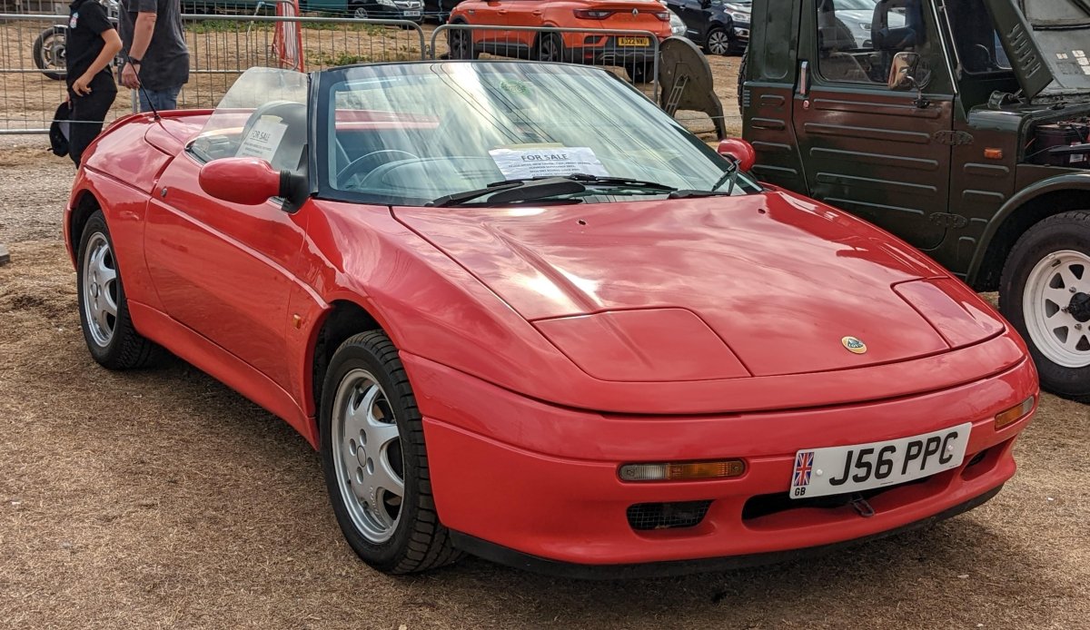 Lotus elan m100
