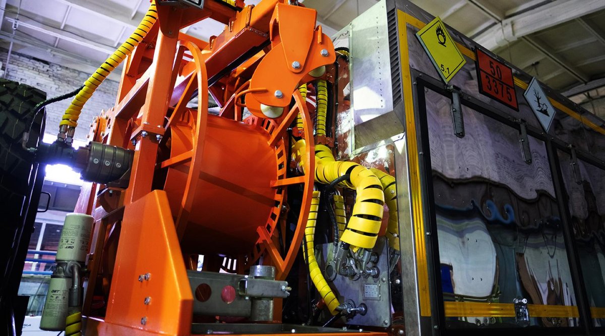 Зарядно-смесительная машина Ульба-400ми