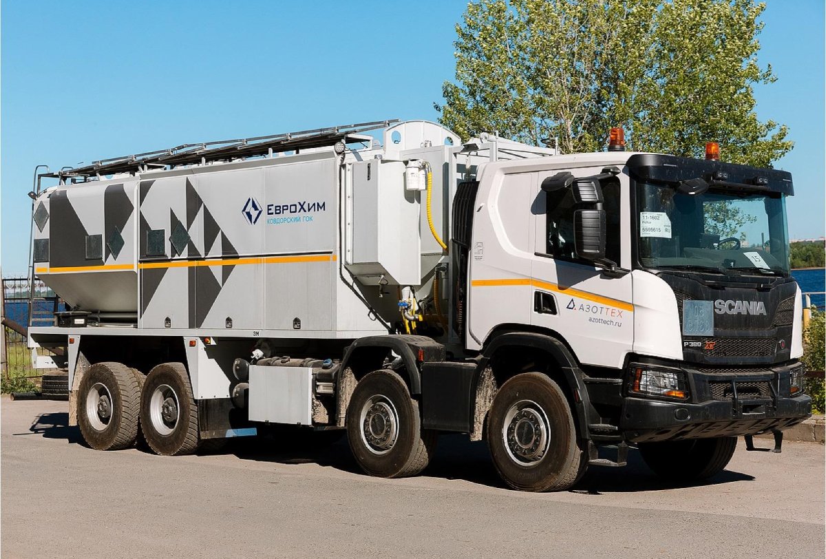 Смесительно-зарядная машина СЗМ