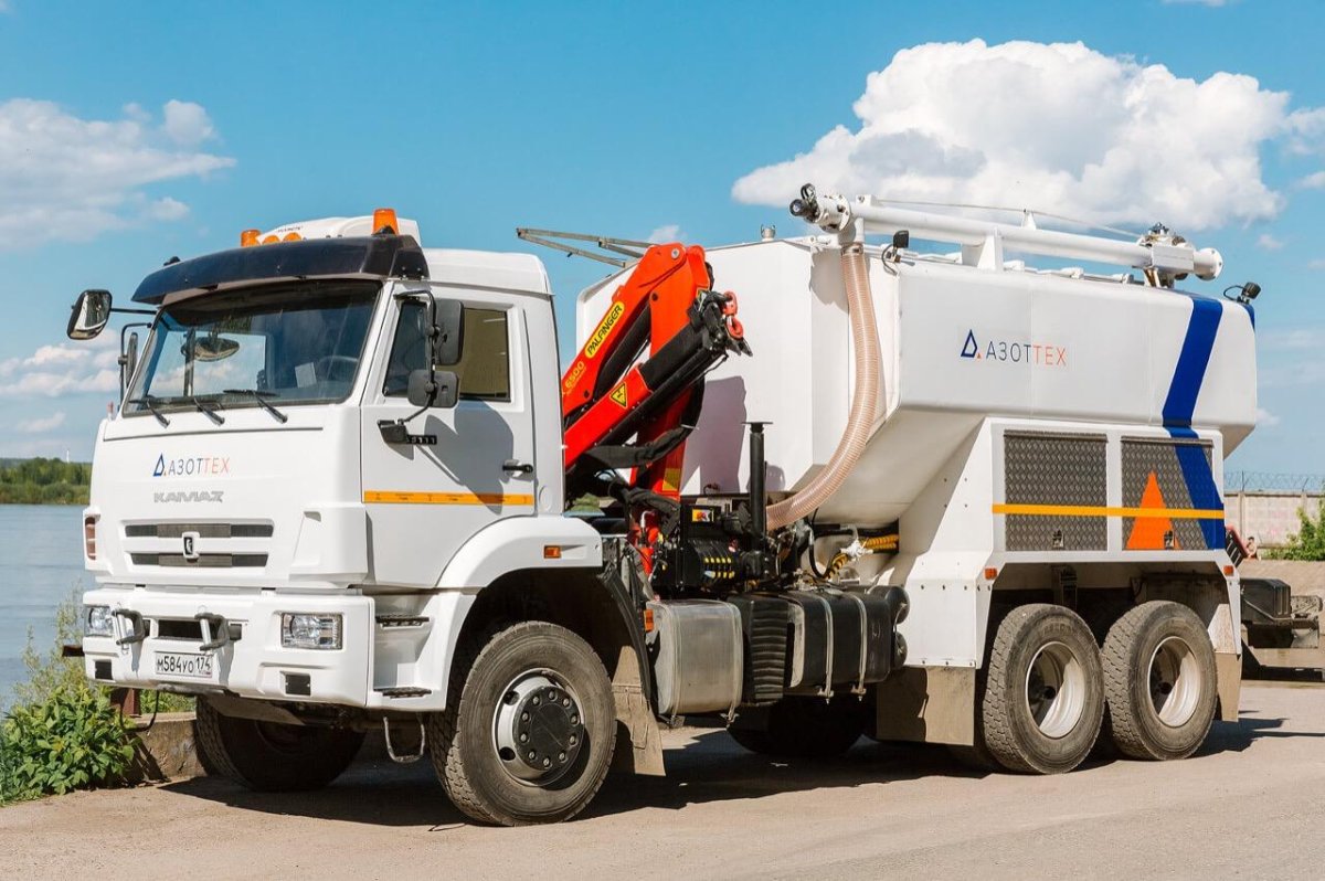 Машина смесительно-зарядная МСЗ-16