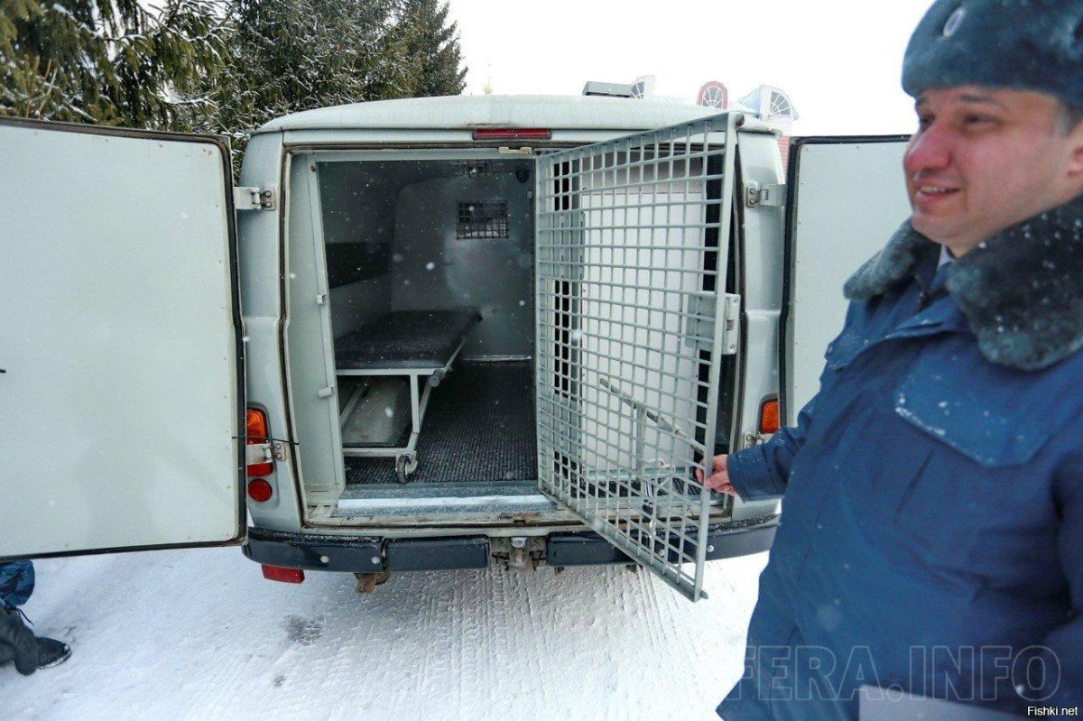 Автозак ФСИН внутри