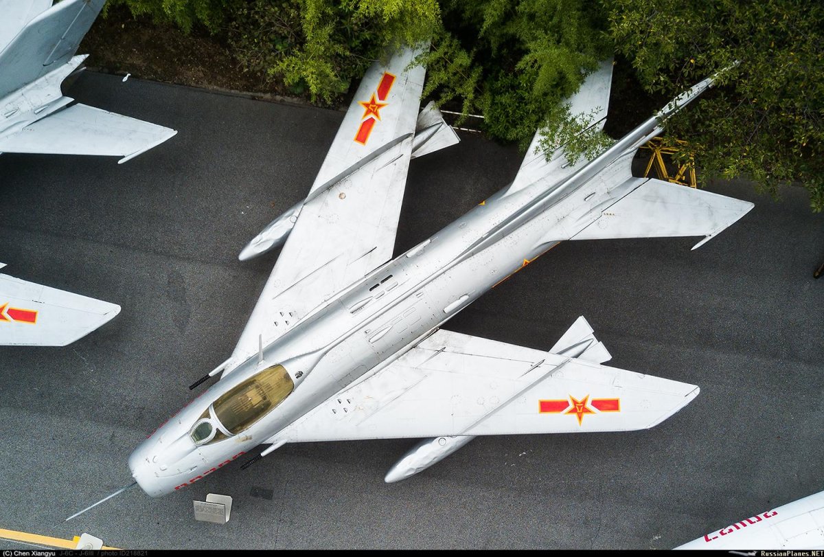 Shenyang j-6 (миг-19)