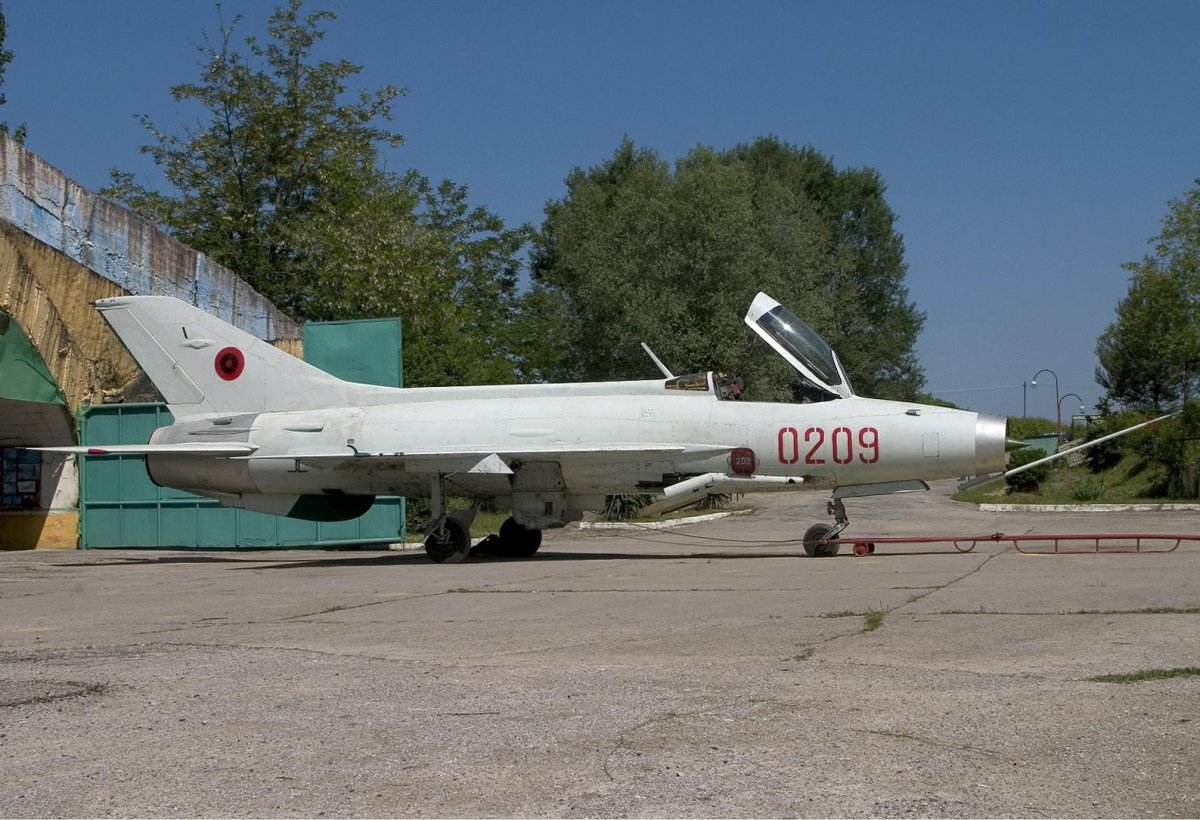 Chengdu f-7