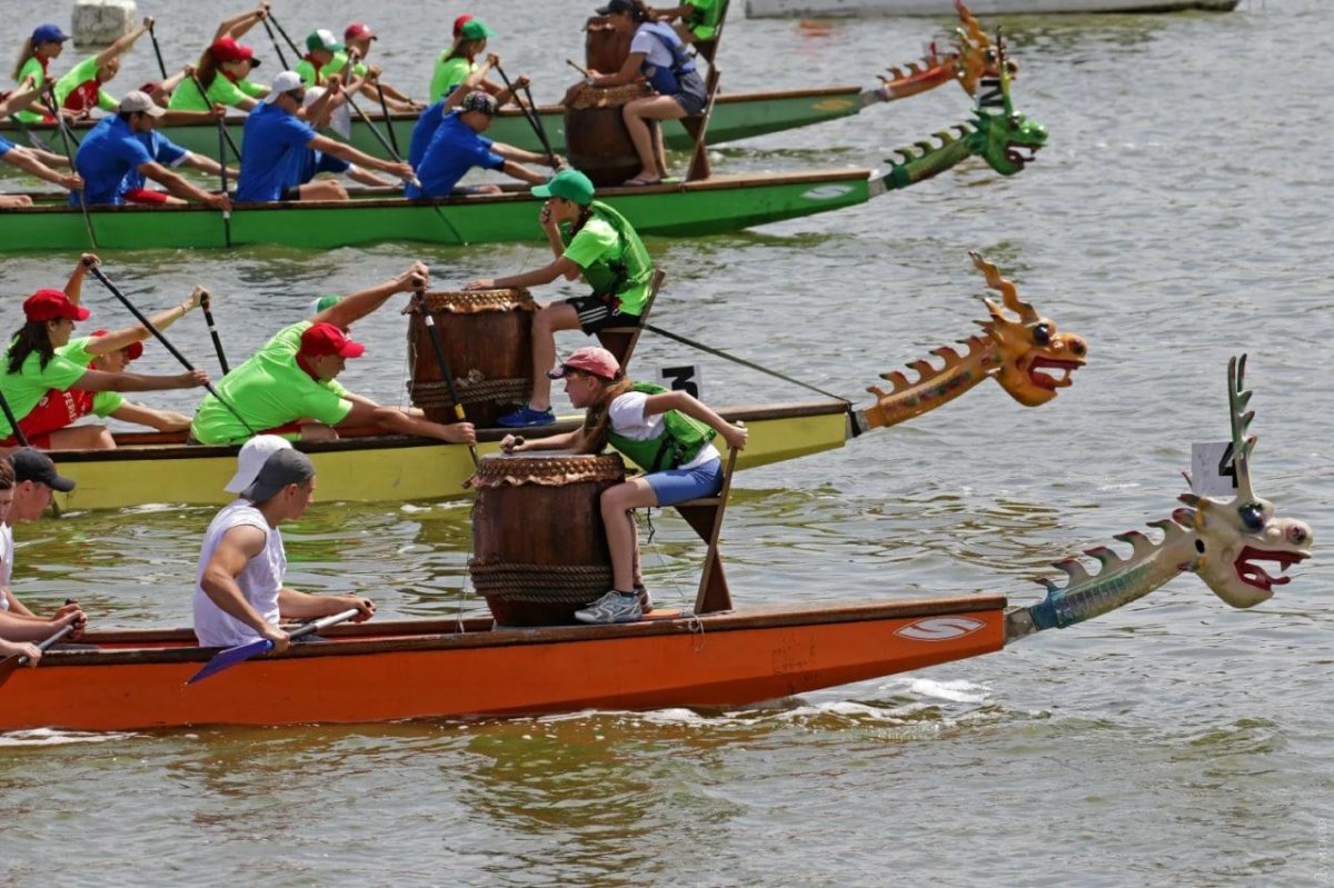 «Гонки на лодках драконах» (Dragon Boat)