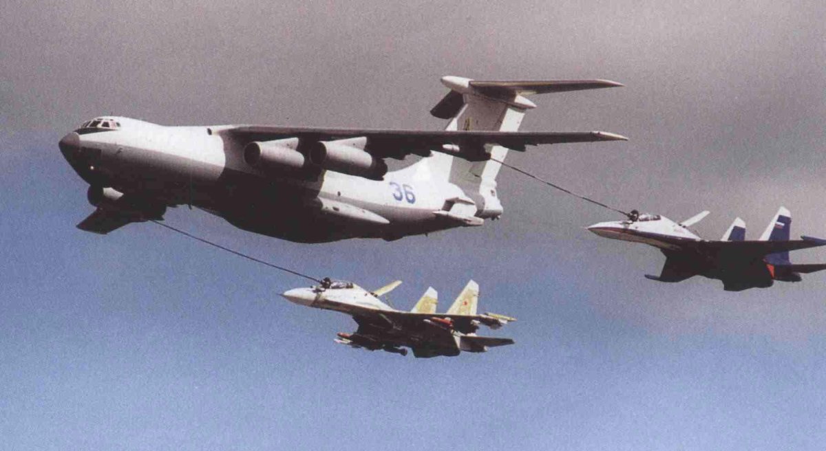 Ил-78 дозаправка