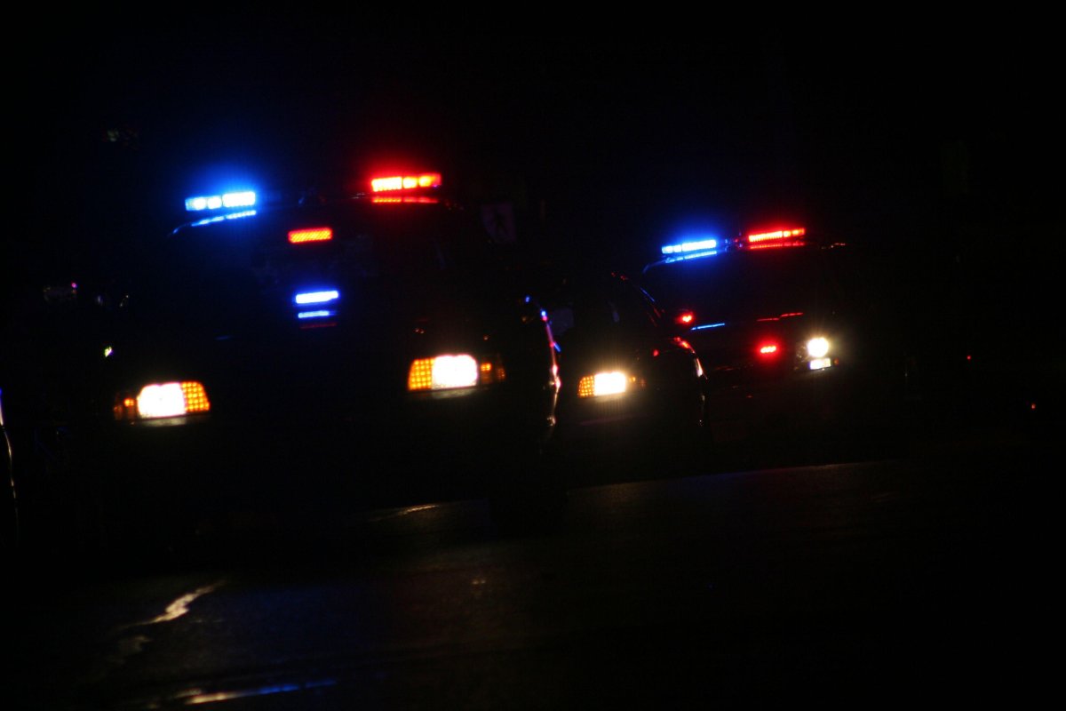 ДПС ночью с мигалками