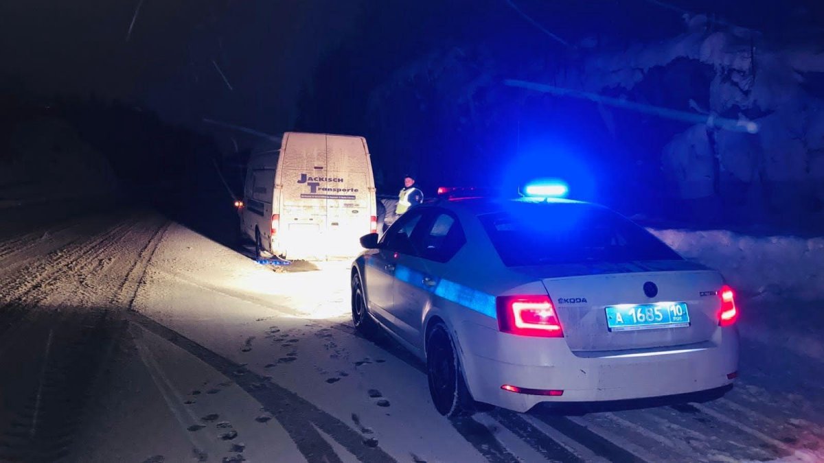 Машина ДПС ночью