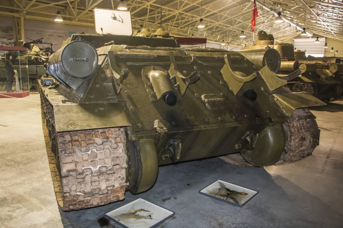 Су-100 маска орудия