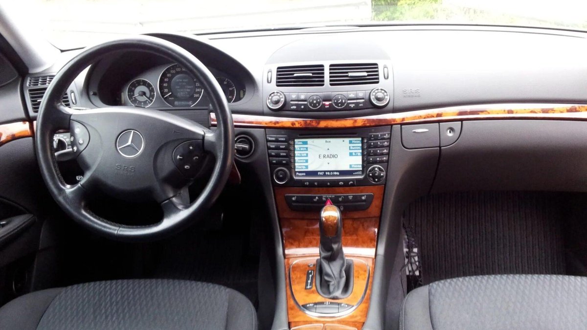 Mercedes-Benz w211 салон