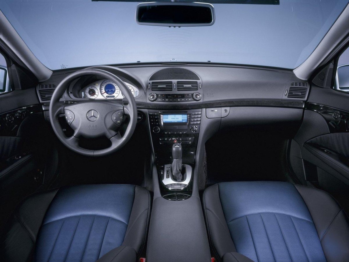 Mercedes Benz e55 AMG w211 салон