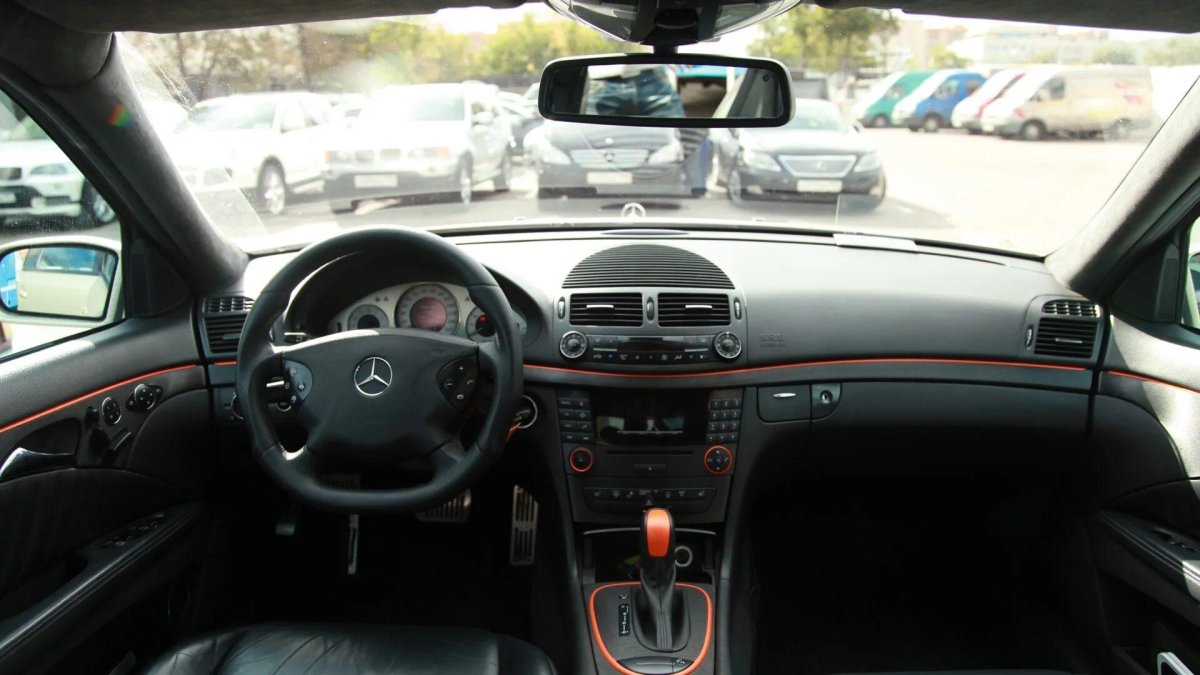 Мерседес 211 АМГ салон