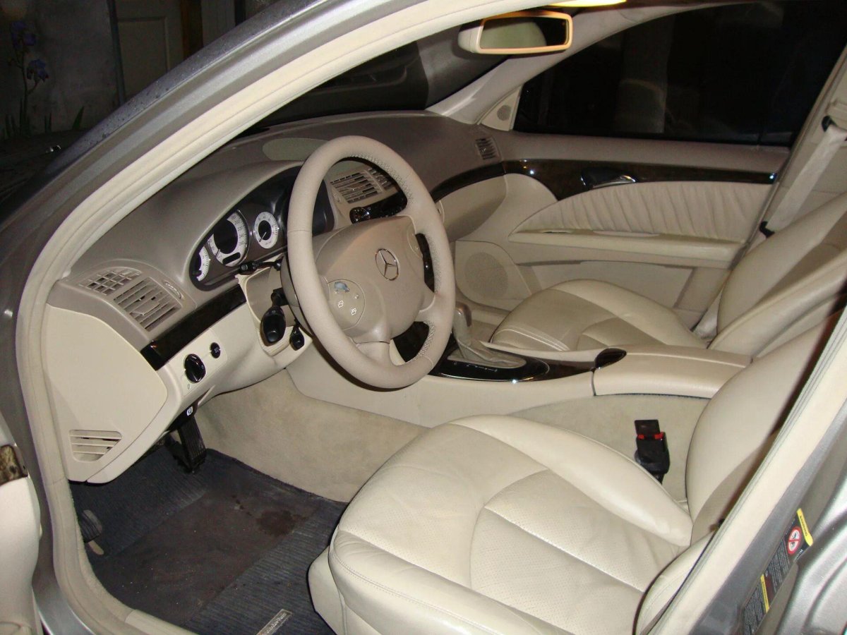 Mercedes w211 салон