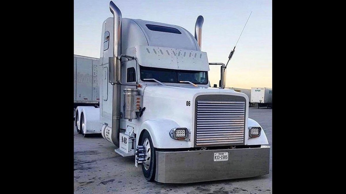 Трак Фредлайнер