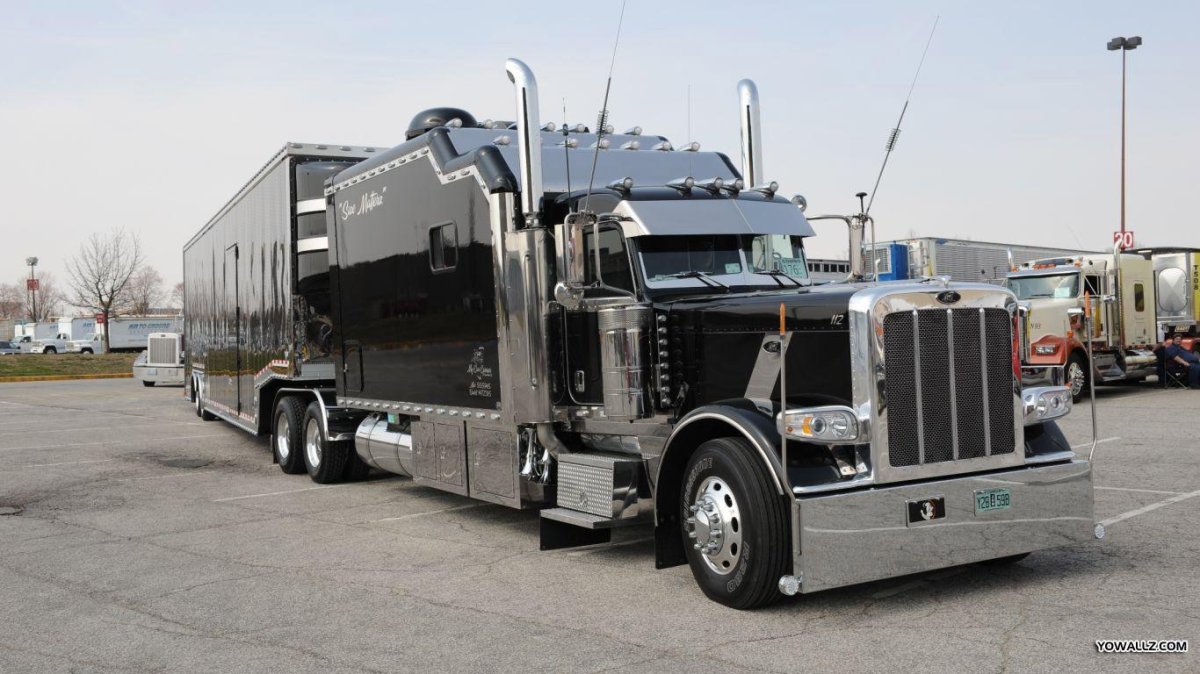 Американские тягачи Петербилт 389