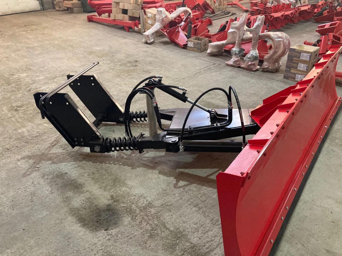 Отвал универсальный гидроповоротный МТЗ 82