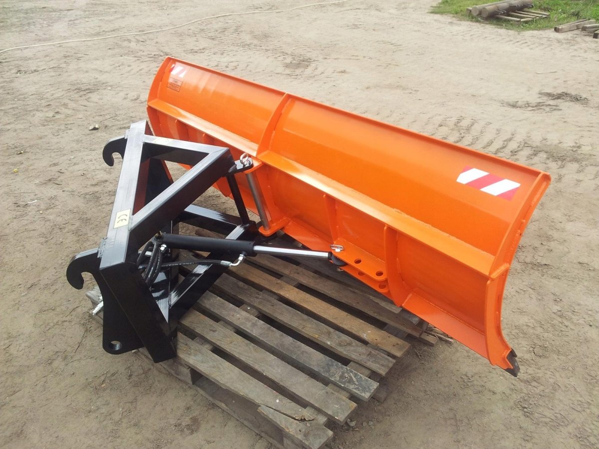 Снеговой отвал на МТЗ 82