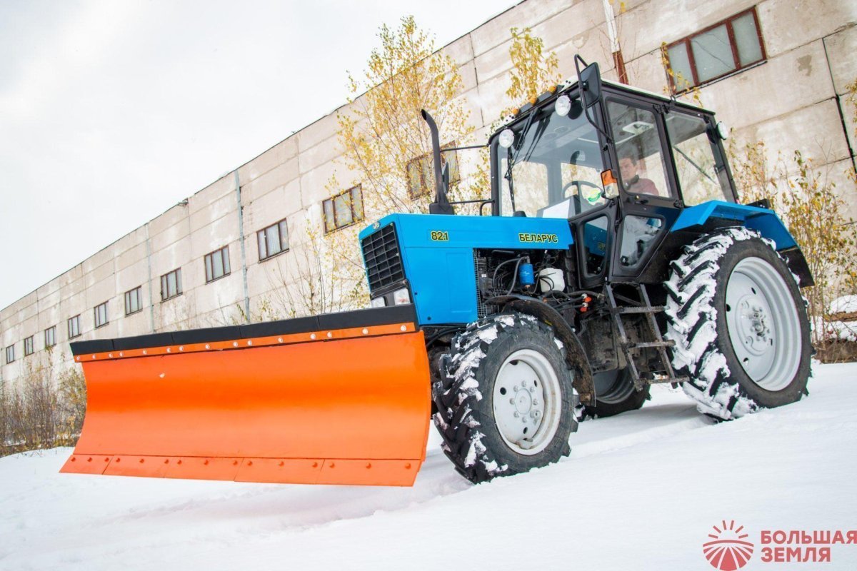 Отвал универсальный гидроповоротный к трактору Беларус-82.1