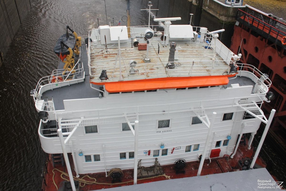 Надстройка судна