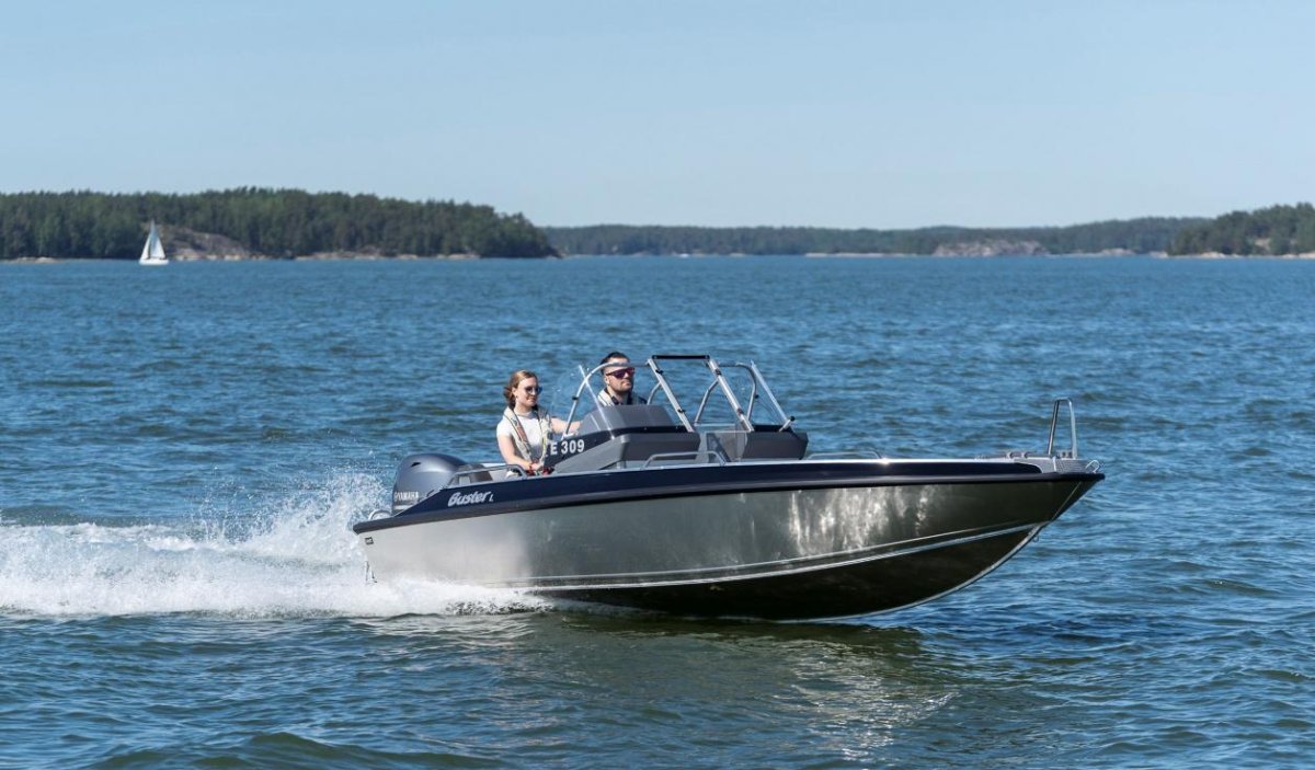 Бастер катер