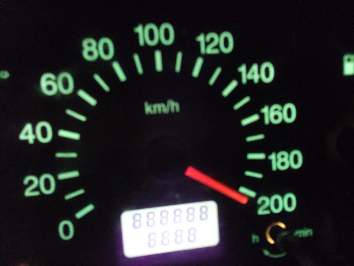 Нива Шевроле спидометр 200 км