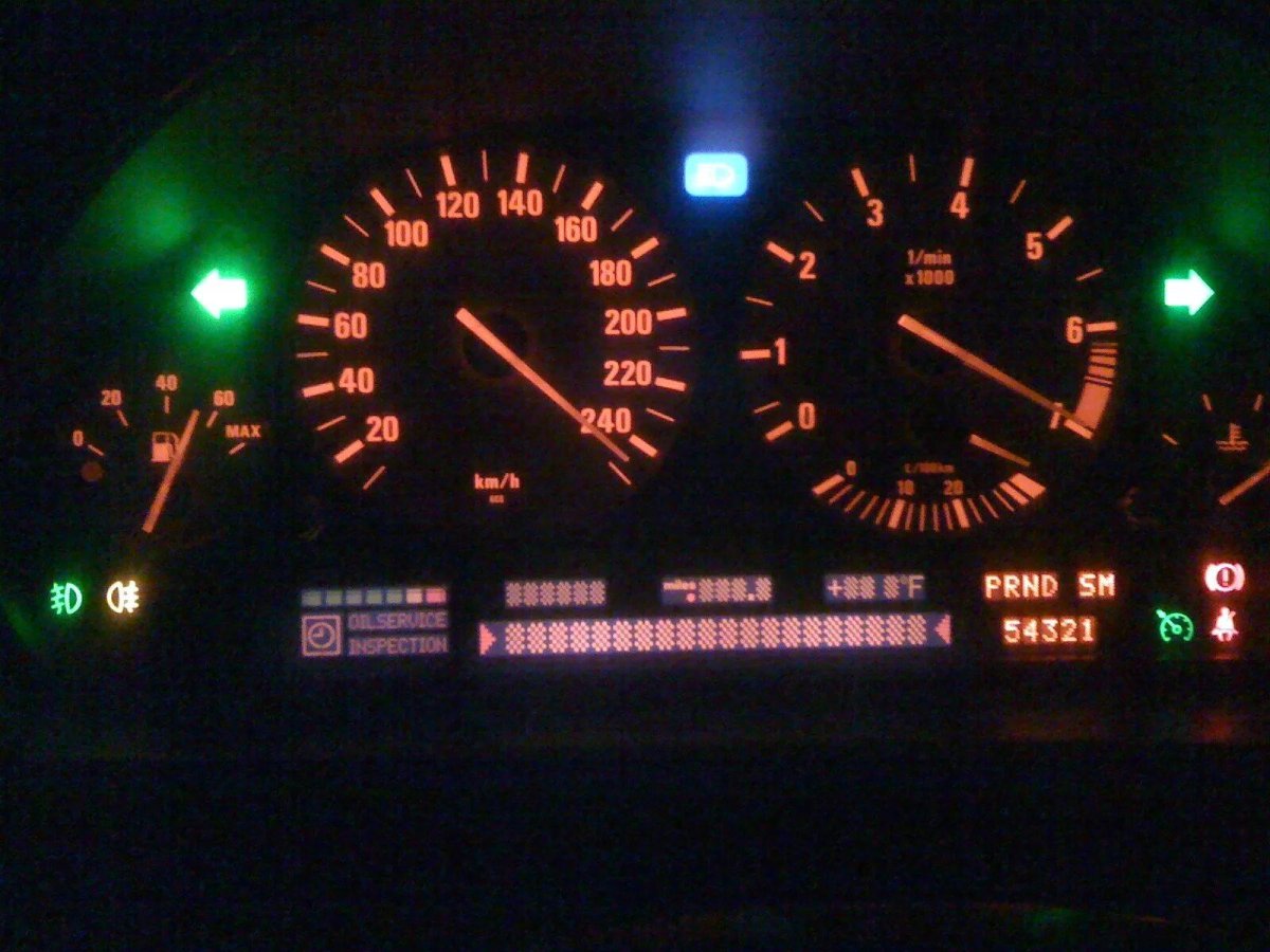 Приборная панель БМВ е38