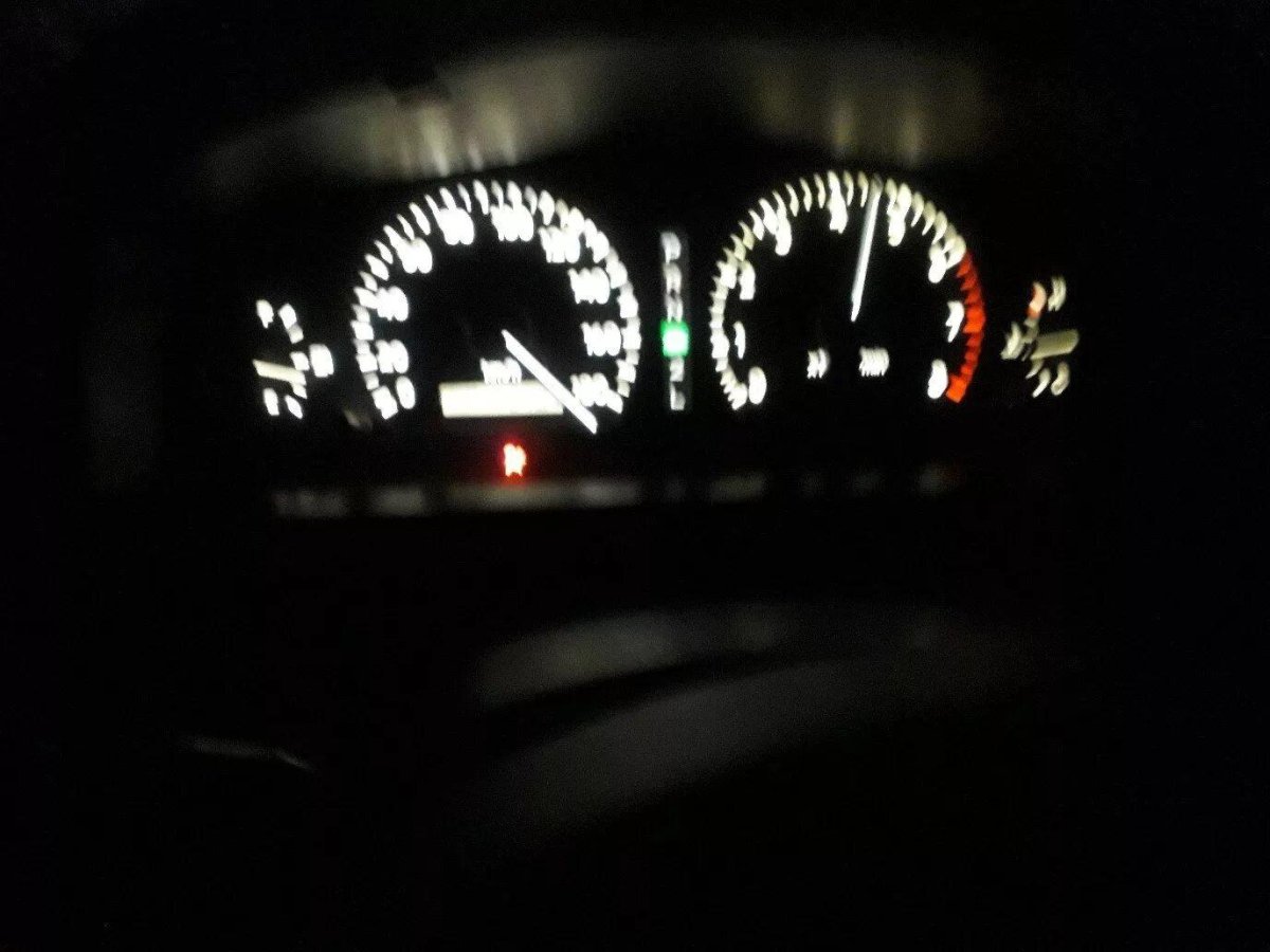 Спидометр Тойота Марк 2 200 км ч