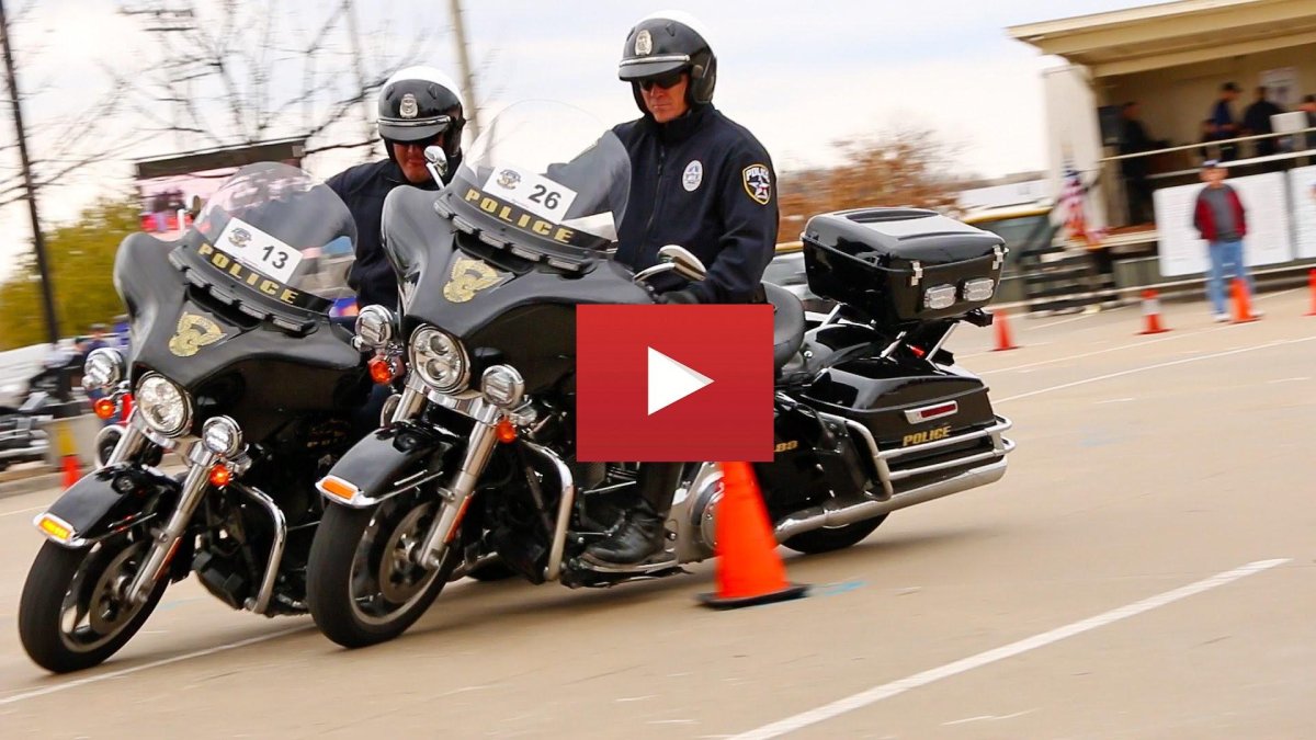 Полицейский мотоцикл Харлей Дэвидсон