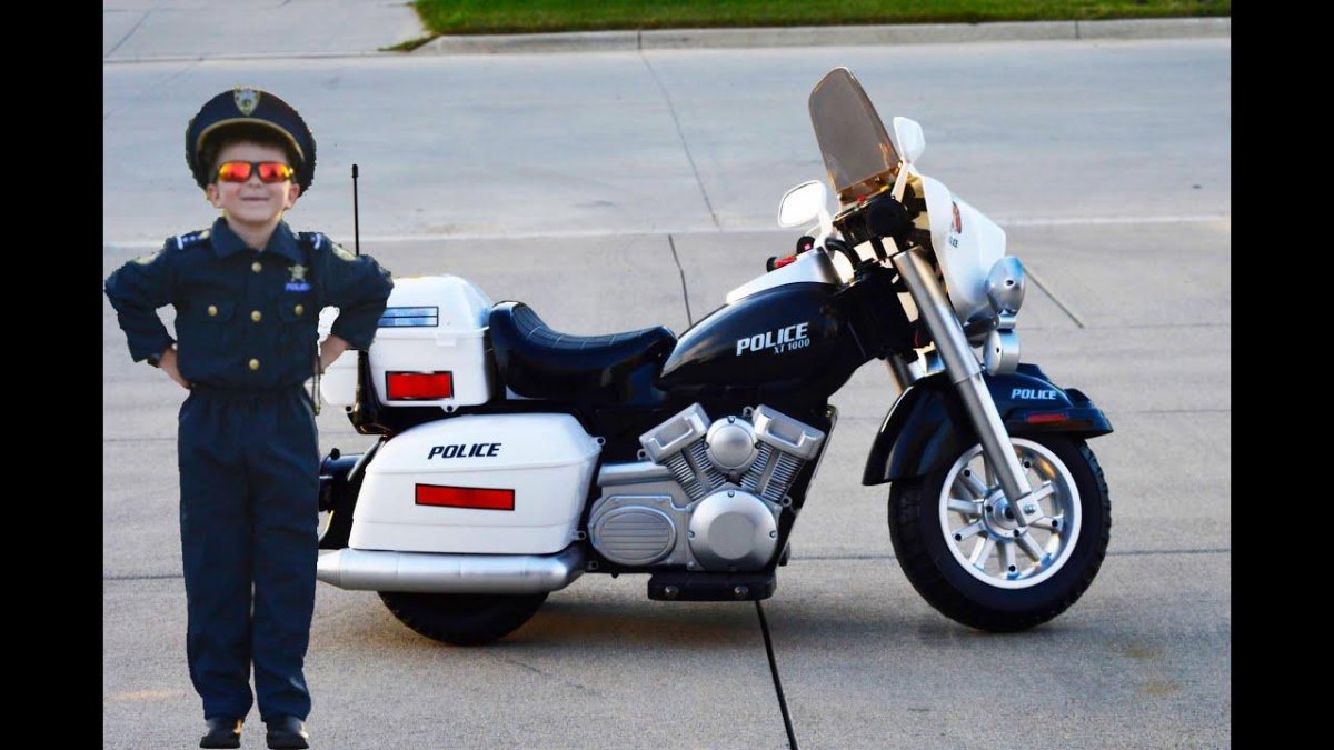 Полицейский мотоцикл Харлей Дэвидсон