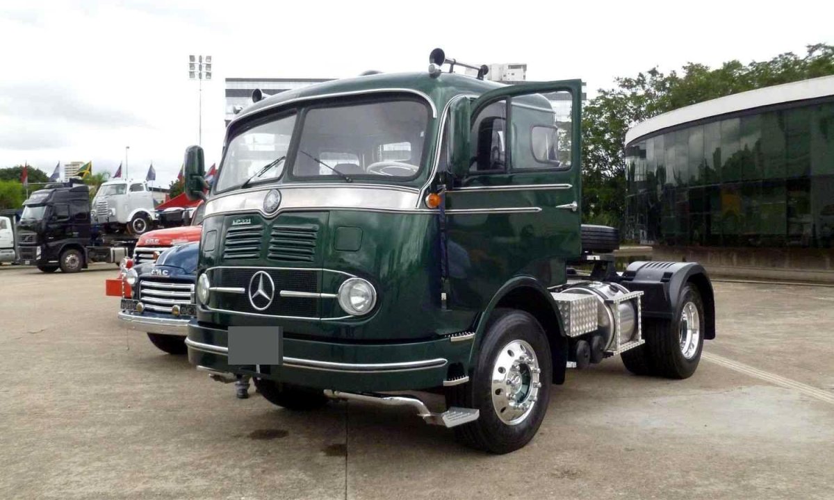 Mercedes-Benz lp333