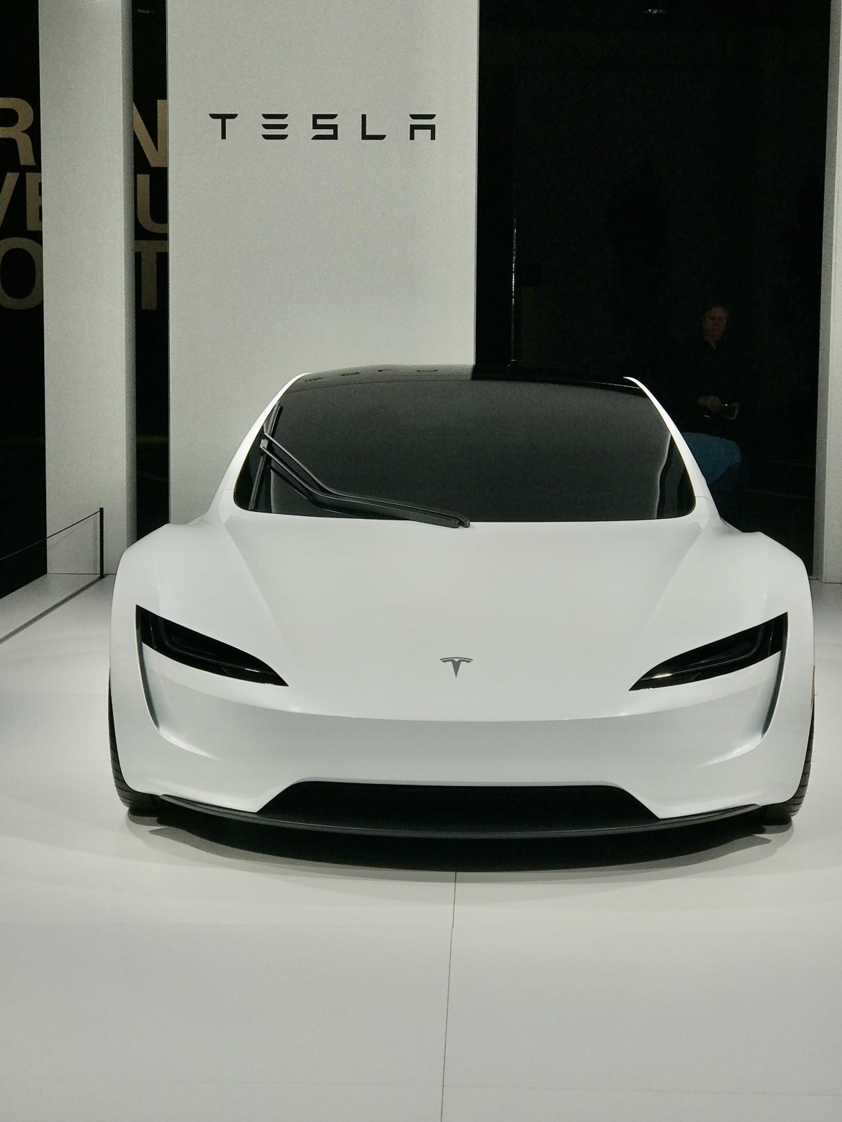 Tesla Roadster 2020