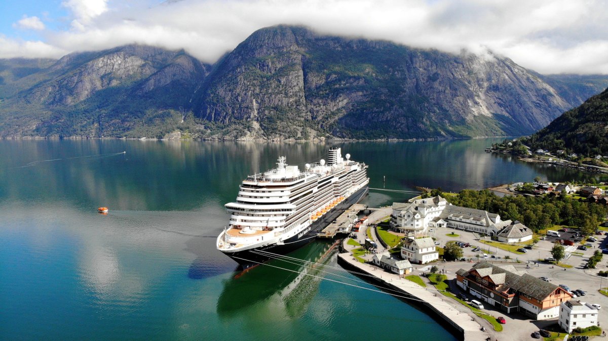 Круизный лайнер Норвегия