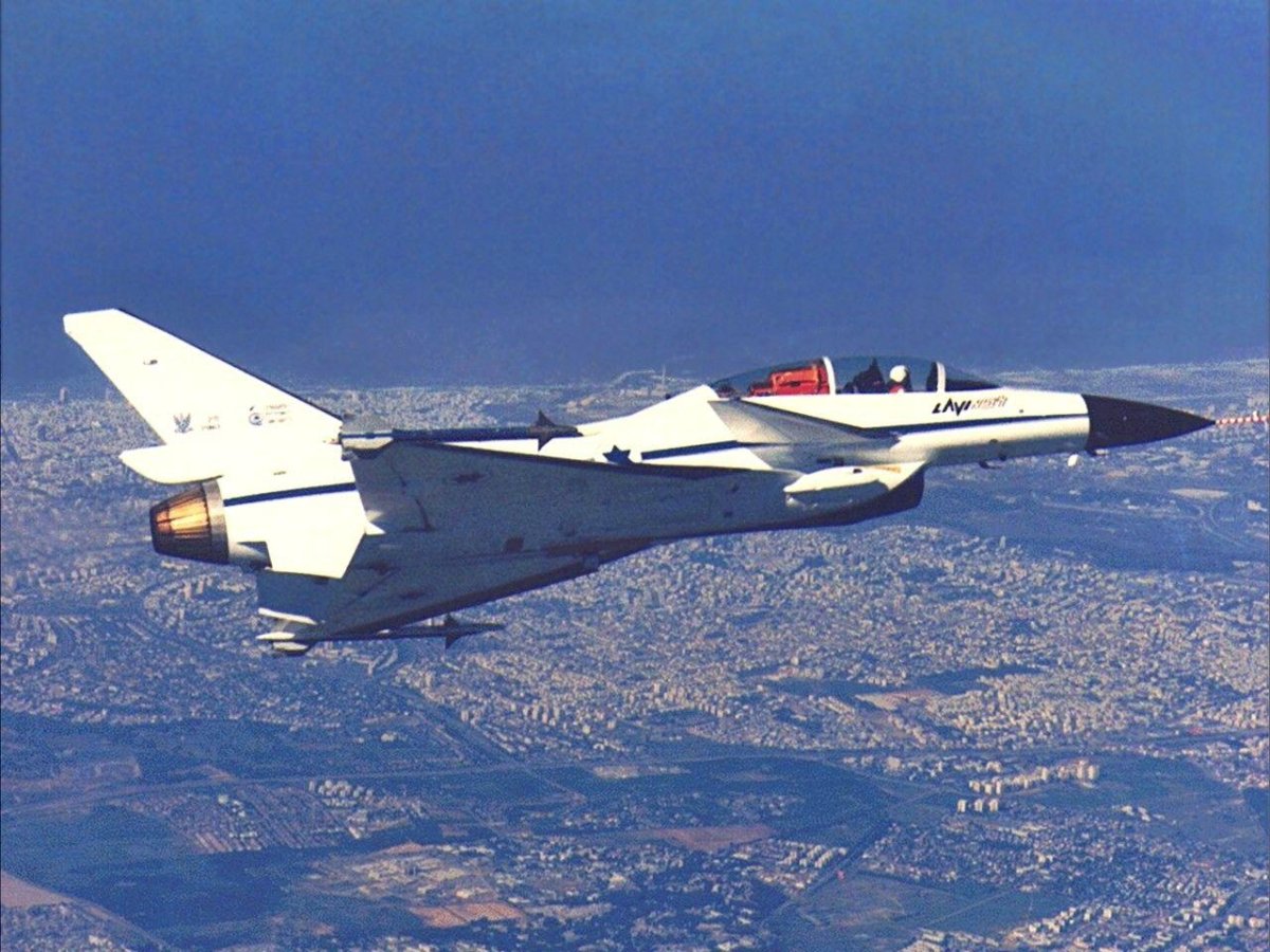 Израильский истребитель лави