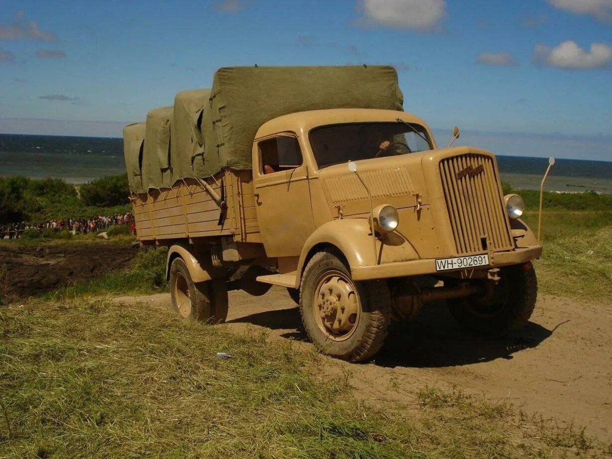 Грузовик Opel Blitz