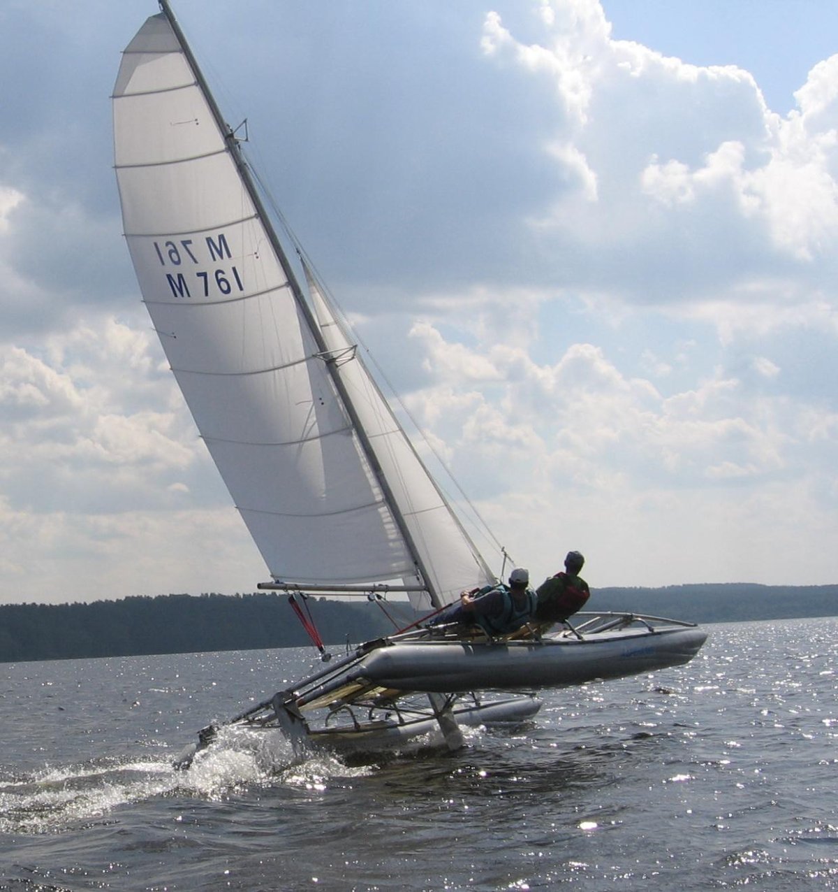 Парусный катамаран Котлин