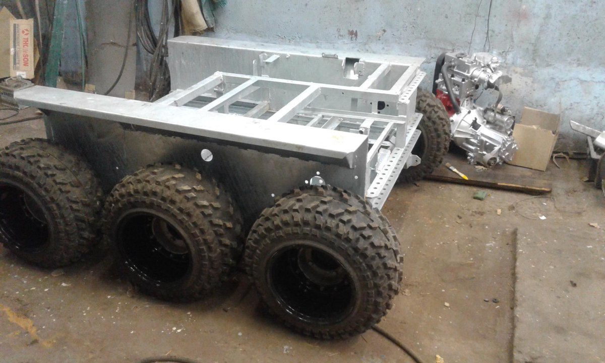 Шестиколесный мини вездеход
