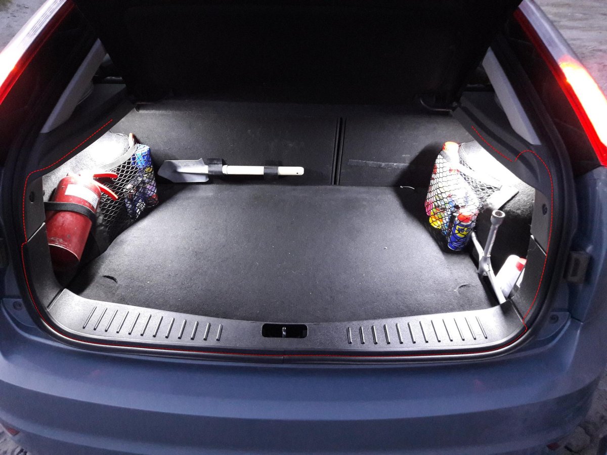 Ford Focus 2 Рестайлинг хэтчбек багажник