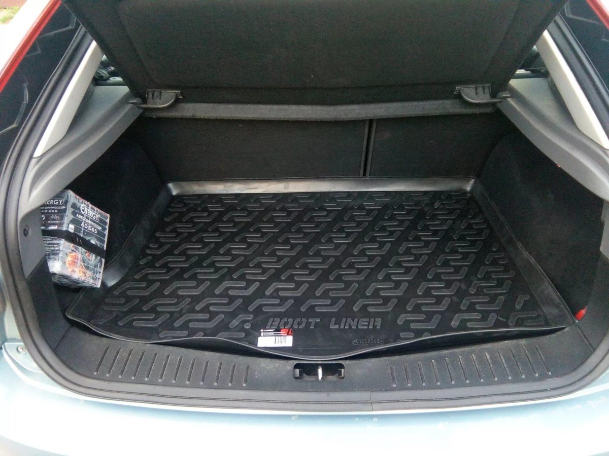 Ford Focus 2 багажник