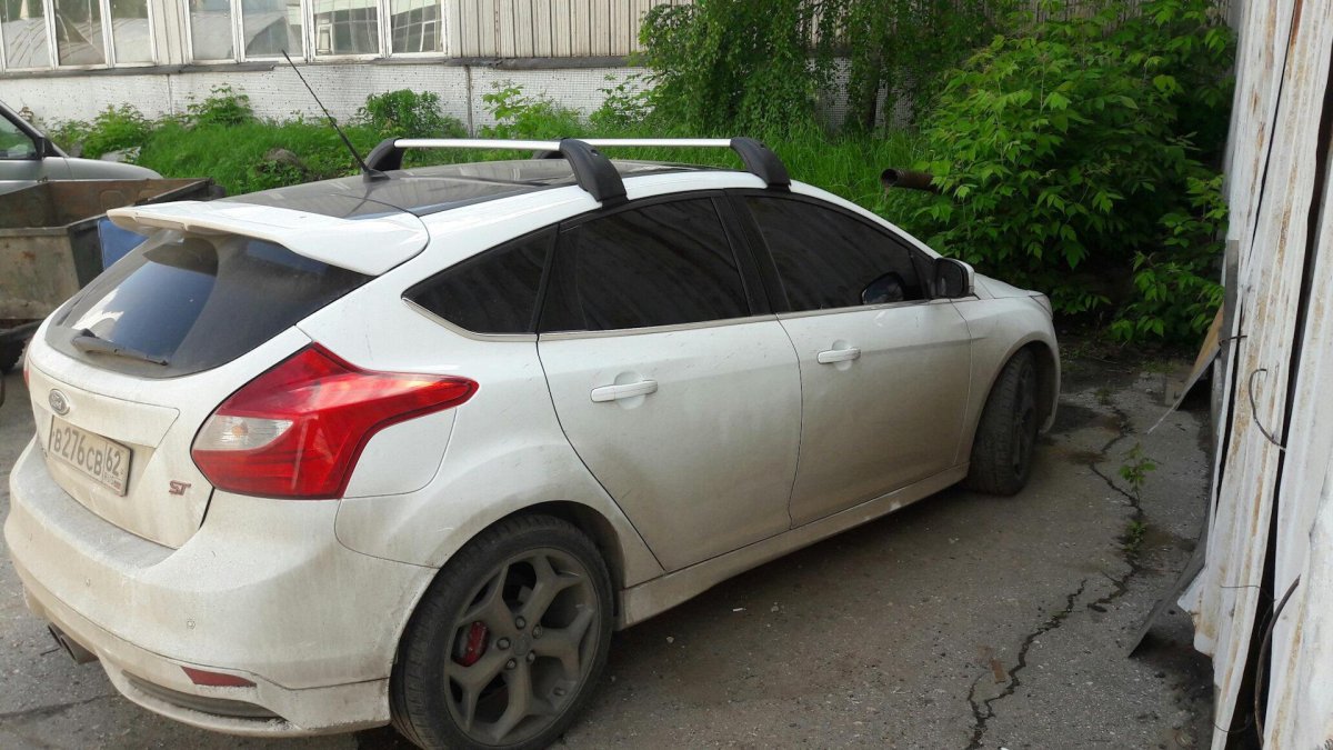 Ford Focus 3 sedan багажник на крышу