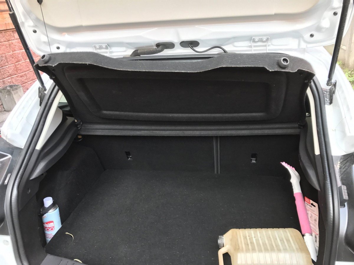 Полка Форд фокус 2 хэтчбек